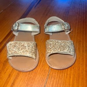 Ginfive sandals